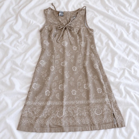 Dresses & Skirts - Y2K faded glory beige mini dress size small